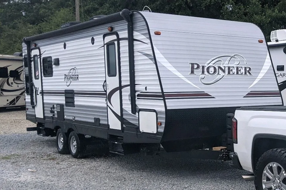 2017 Heartland Pioneer