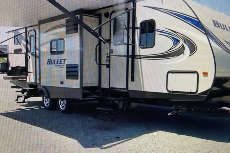 2017 Keystone Bullet Ultra Lite 311BHS