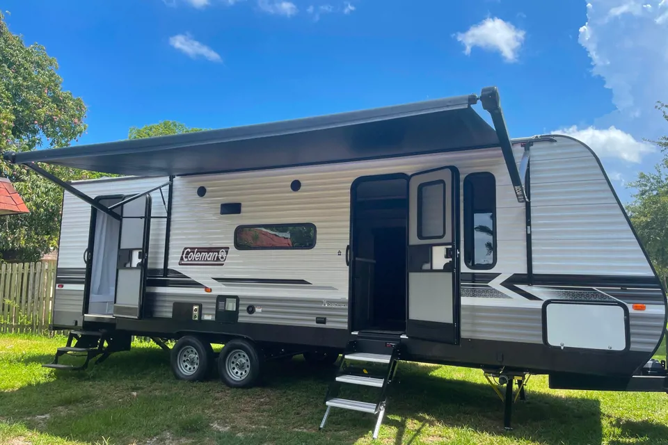 Cozy and fully equipped Brand New 2022 Travel Trailer in Tamarac, Florida