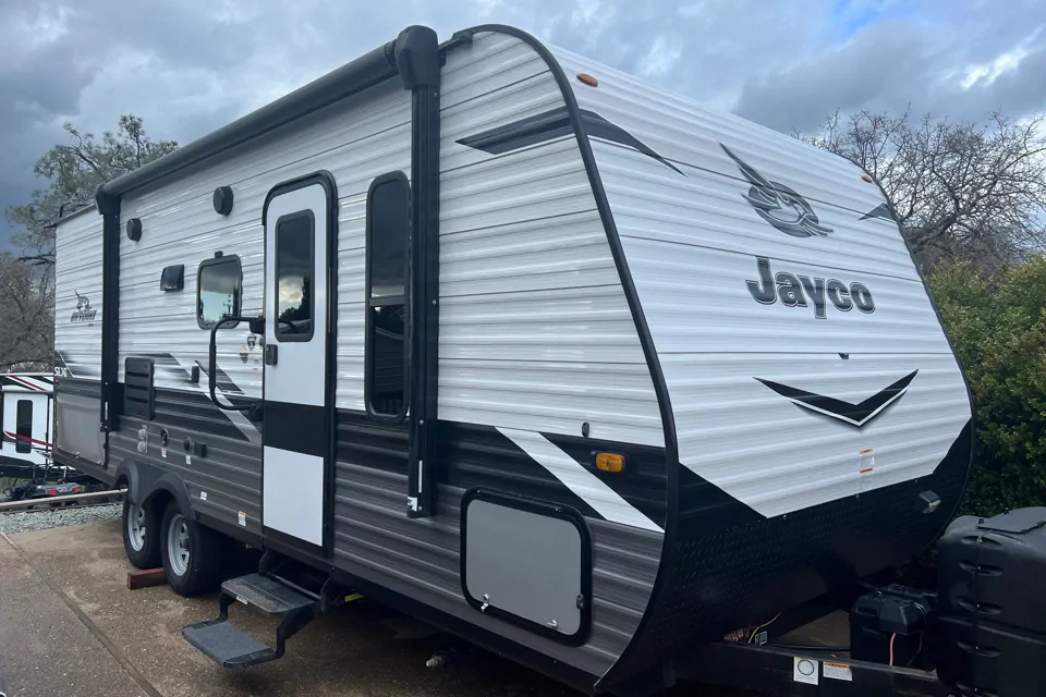 Foothill Rentals, Jayco 224BH Travel Trailer à Valley-Springs, California