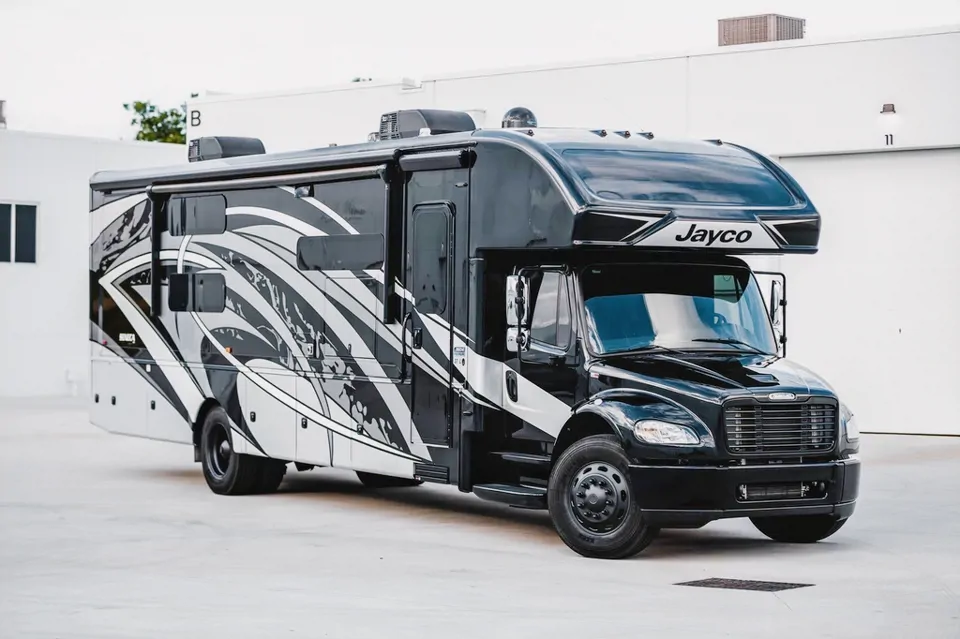 Jayco Seneca  Class Super C in Mooresville, North Carolina