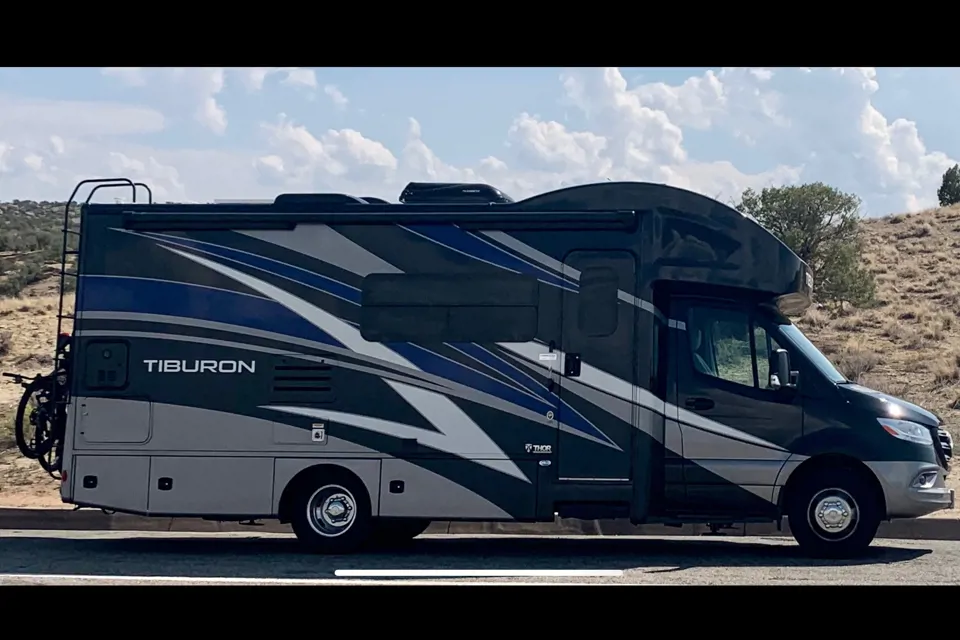 2022 Thor Motor Coach Tiburon