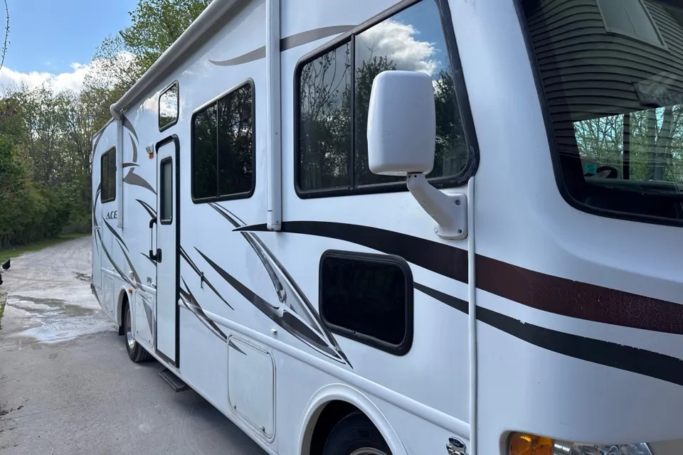 2013 Thor Motor Coach Ace