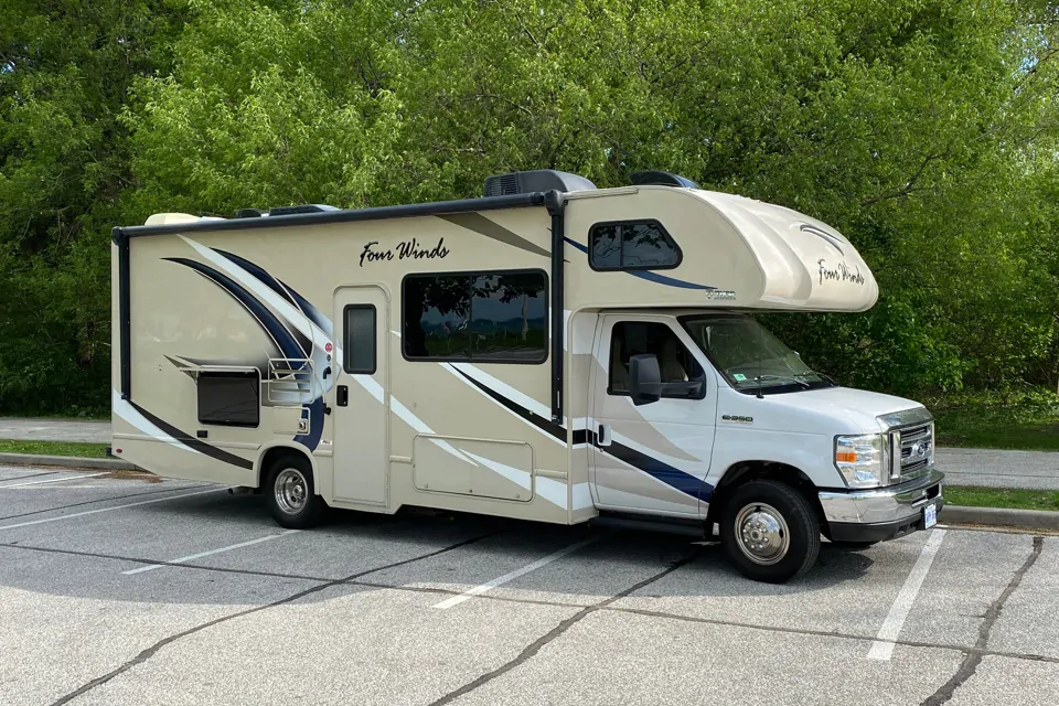 2017 Thor Motor Coach Four Winds