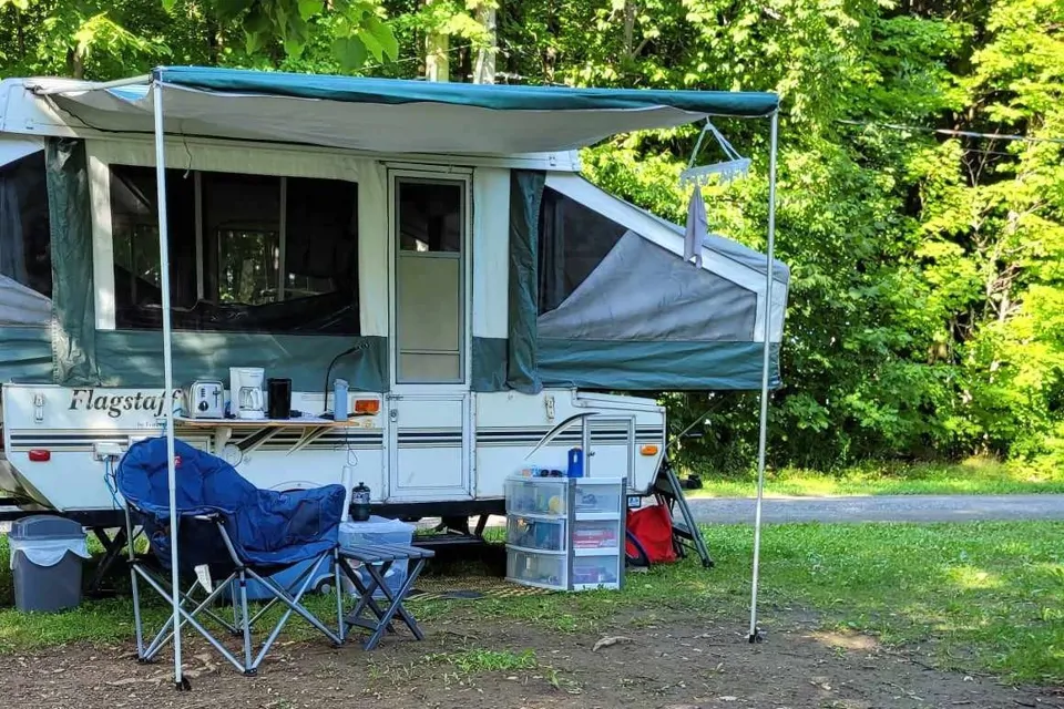 Rent my 2002 Flagstaff TenteRoulotte from 75/night RVezy