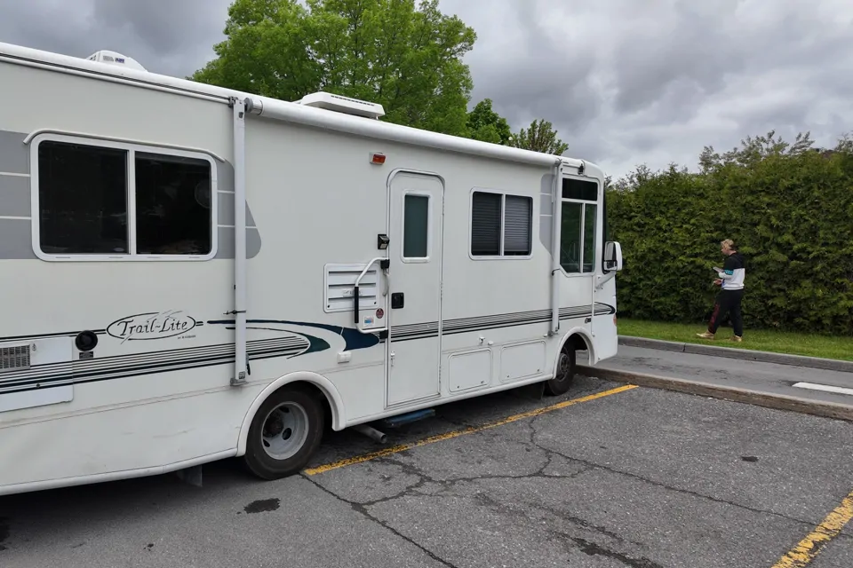 2001 Adventurer Manufacturing Trail lite