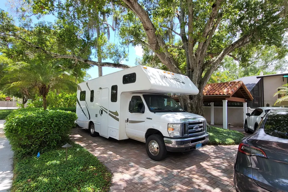 2017 Thor Motor Coach Majestic