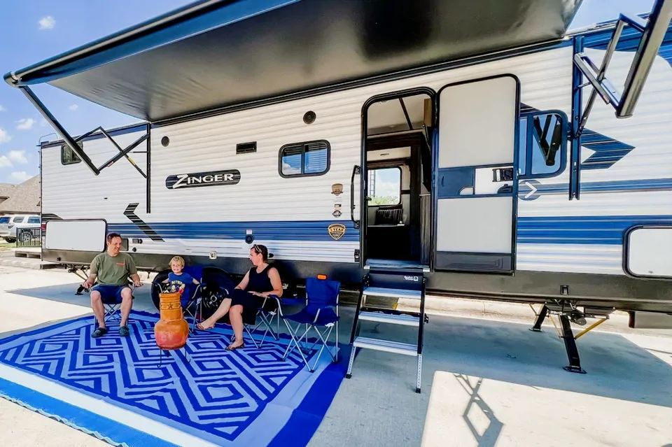 NEW 2021-CLEAN-EASY SET UP-KID FRIENDLY RV in Boerne, Texas