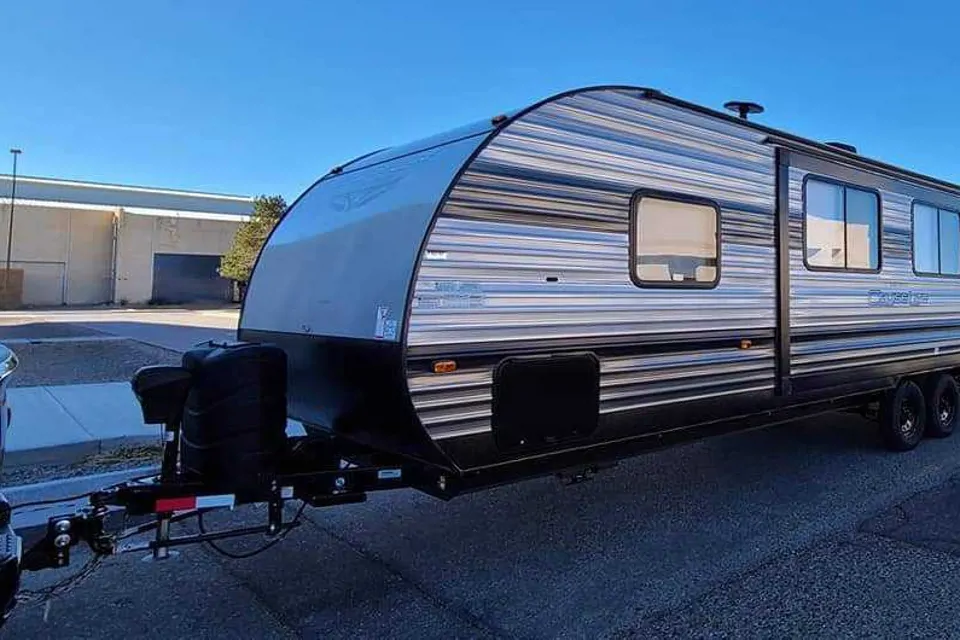 Gabriel's Forest river 263bhxl Travel Trailer in Rio-Rancho, New Mexico