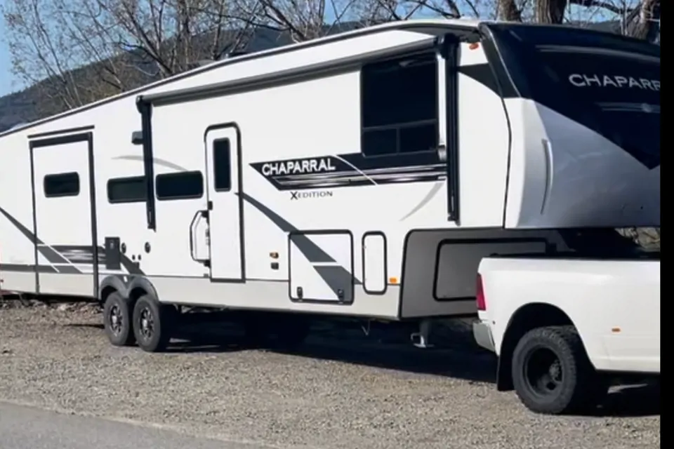 2022 Coachmen CHAPARRAL X EDITION 355FBX 2022