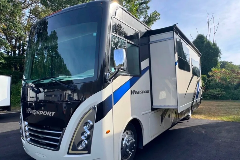 2023 Thor Motor Coach Windsport 35M