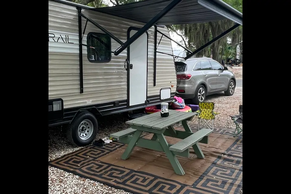 Jonah's Aspen Dutchman Travel Trailer à Lawrenceville, Georgia