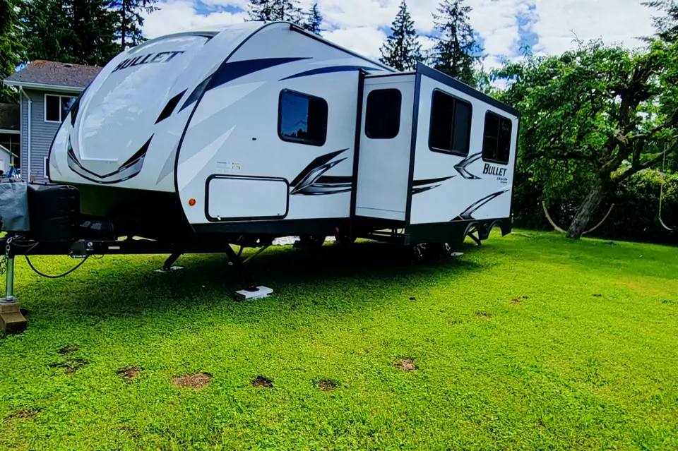 Vacation Ready - Keystone Bullet Travel Trailer! in Langley, British Columbia