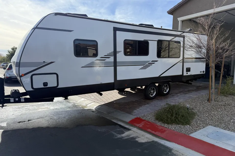 2022 Winnebago MI2801BHS
