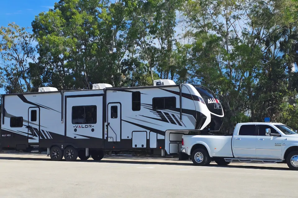 2022 Alliance RV Valor 37v13 Toy Hauler