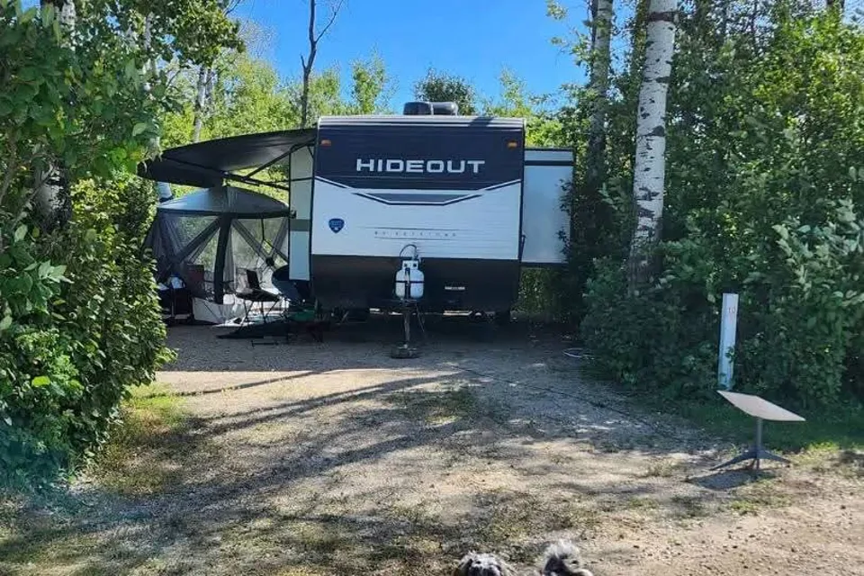 2022 Other 2 axle , one master bedroom,