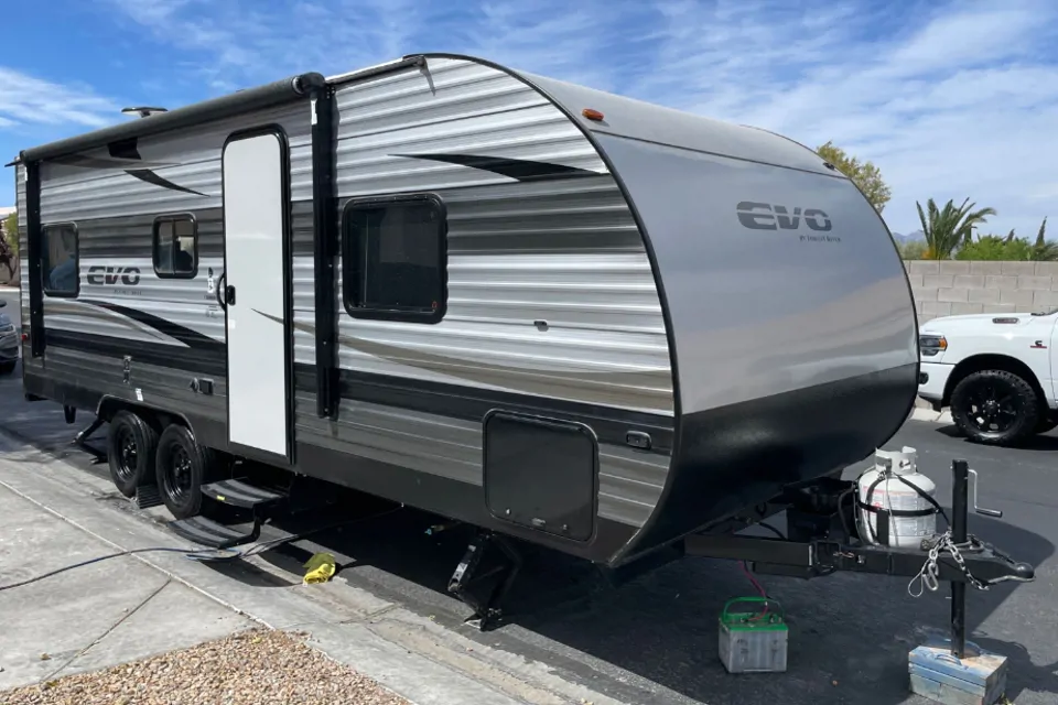 EVO Travel Trailer Easy Pull Flexible Pick Up in Las-Vegas, Nevada