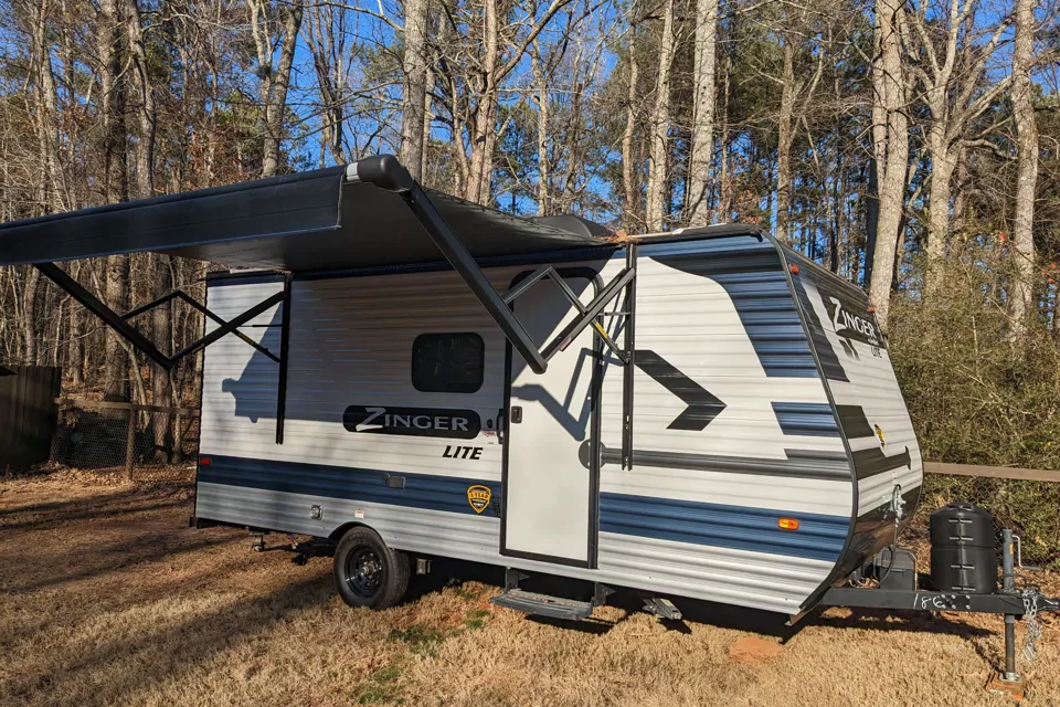 2021 Zinger Lite 18BH