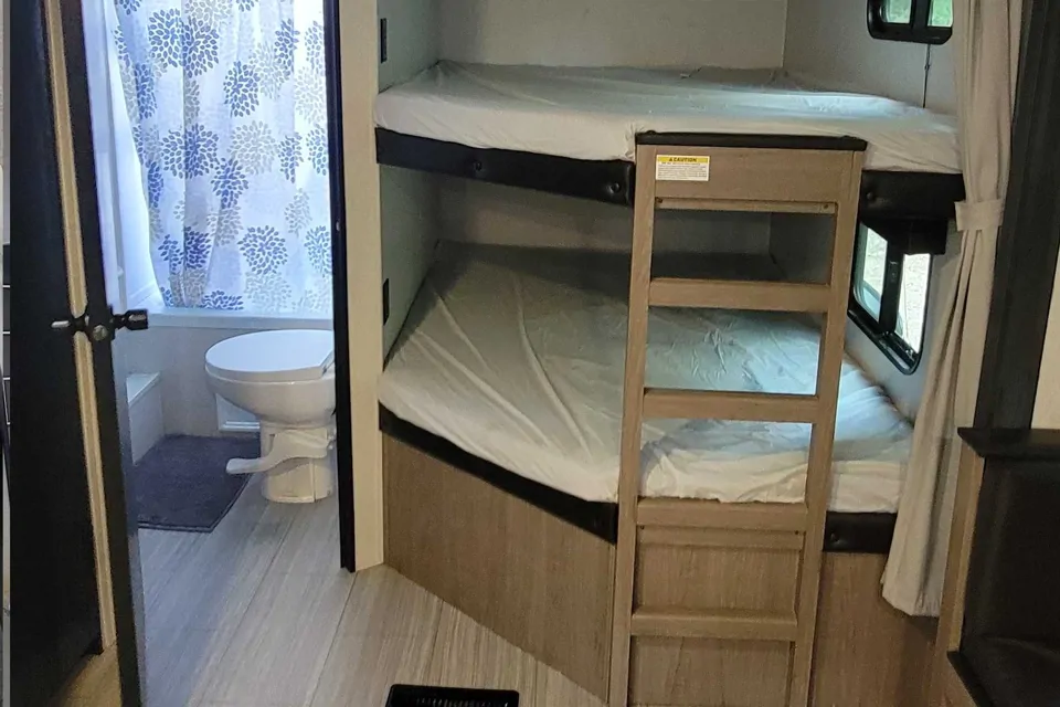 2022 Keystone Hideout