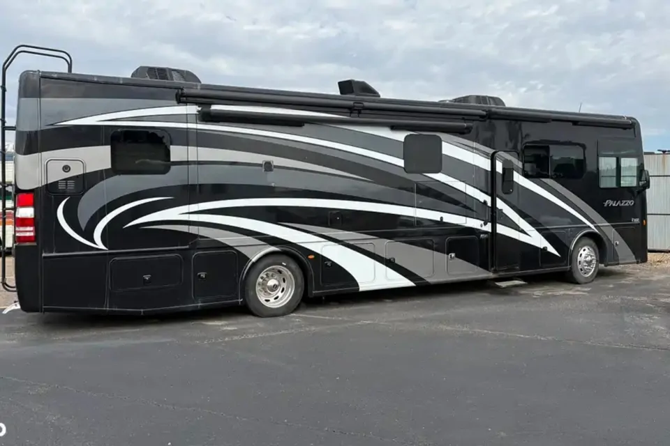 2019 Thor Motor Coach Palazzo