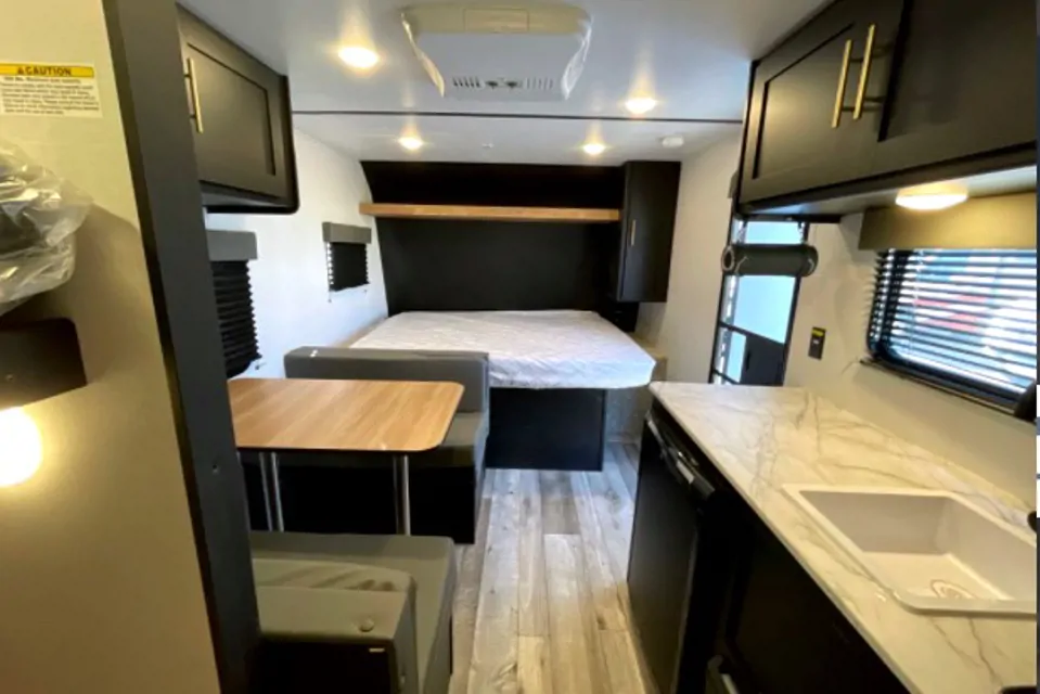 * 2022 Adventure Family Fun RV Rental * in Hayward, California