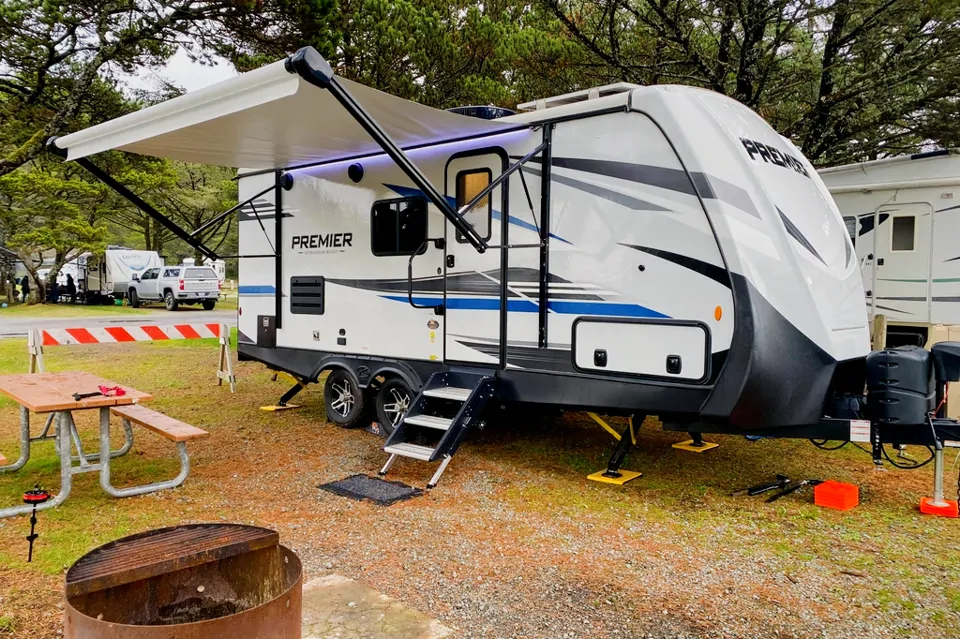 2022 Keystone Keystone Bullet Premier Ultra Lite 19fb