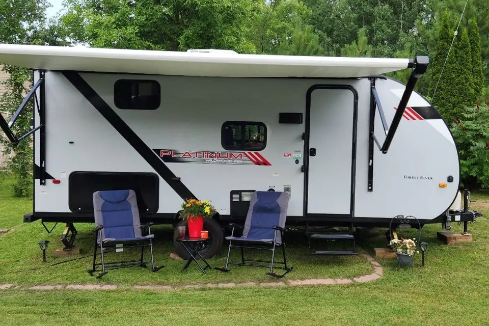 2021 Forest River Family Forest River Wildwood Platinum 178BHSK Travel Trailer