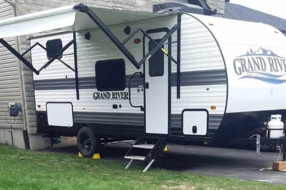 Gulf Stream Grand river 22 foot Travel Trailer in Casselman, Ontario