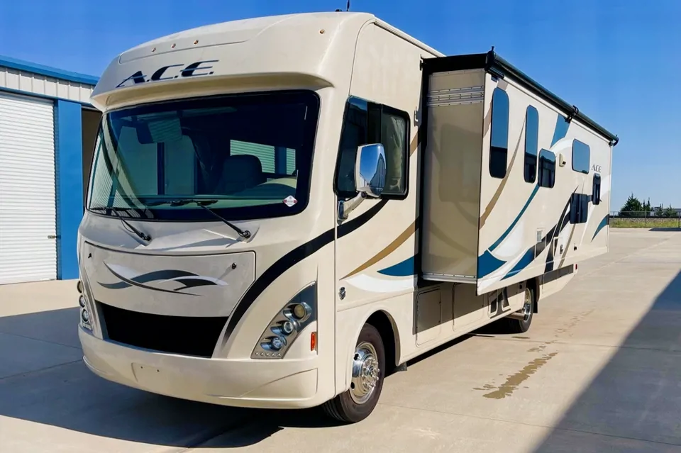 2017 Thor Motor Coach ACE 30.2