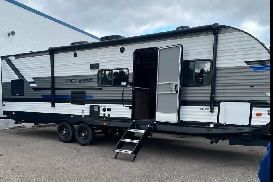 2023 Heartland Pioneer