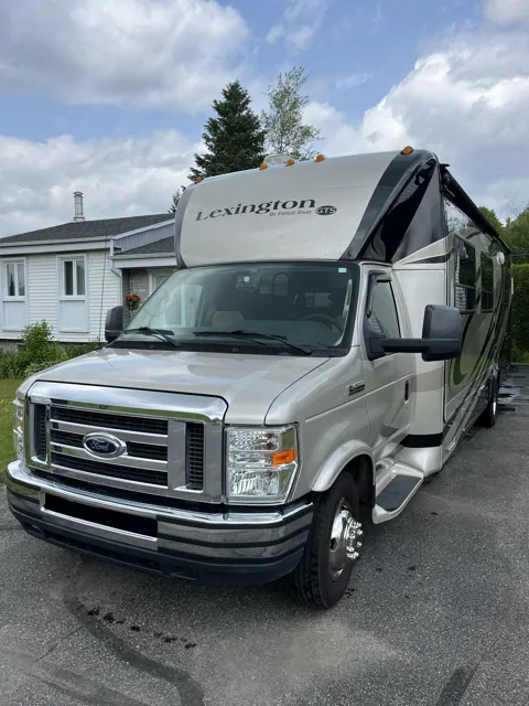 2013 Fleetwood Lexington 