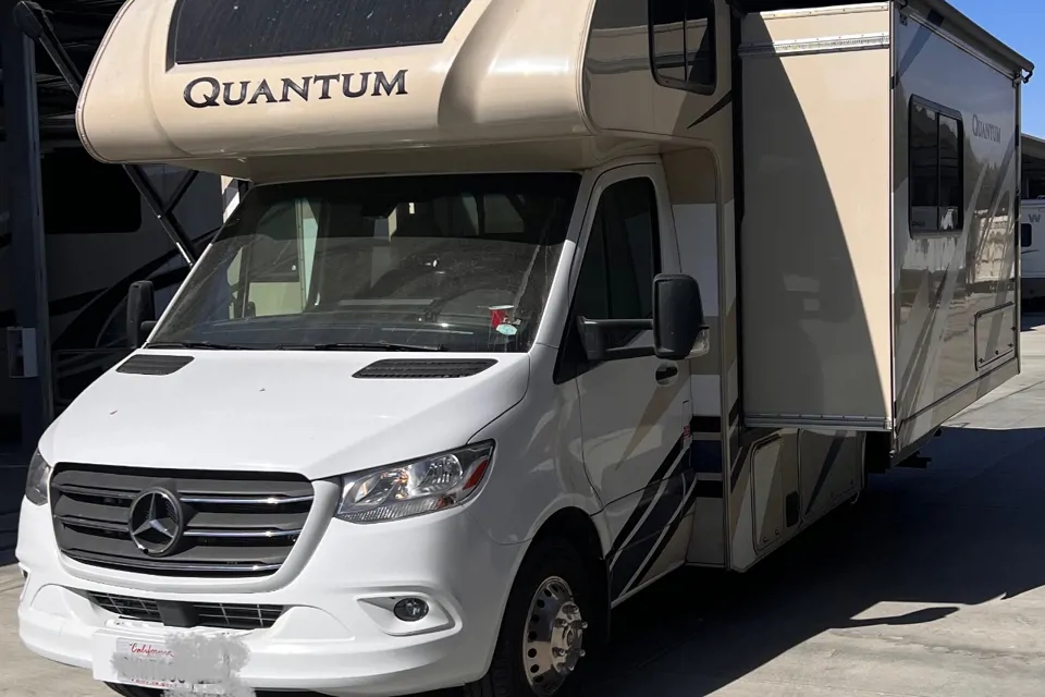 2022 Thor Motor Coach MB24