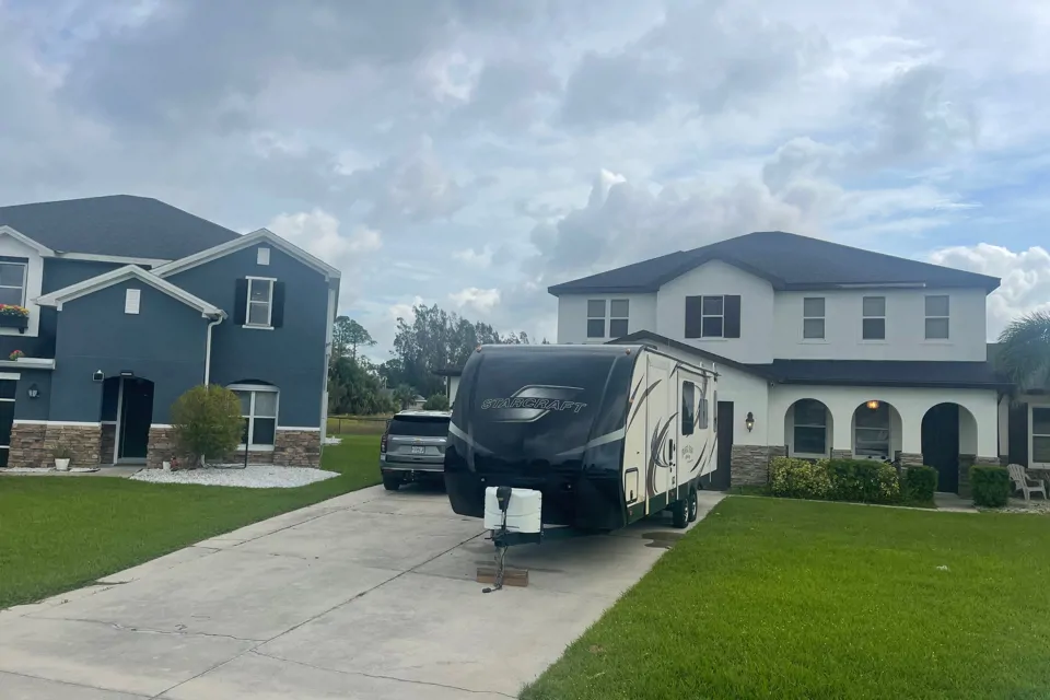 Guillermo's Starcraft 286rlws Travel Trailer à Lehigh-Acres, Florida