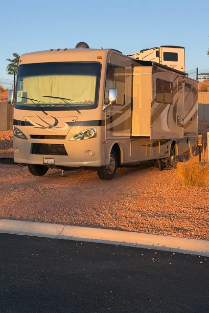 2014 Thor Motor Coach 29X