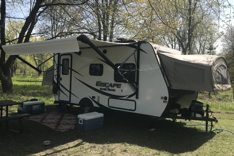 2018 KZ ESCAPE, E160RBT