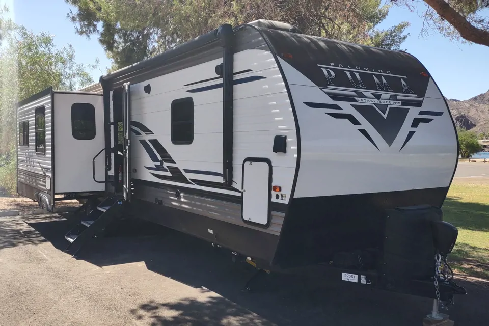 Luxury of Home on Wheels in Mohave-Valley, Arizona