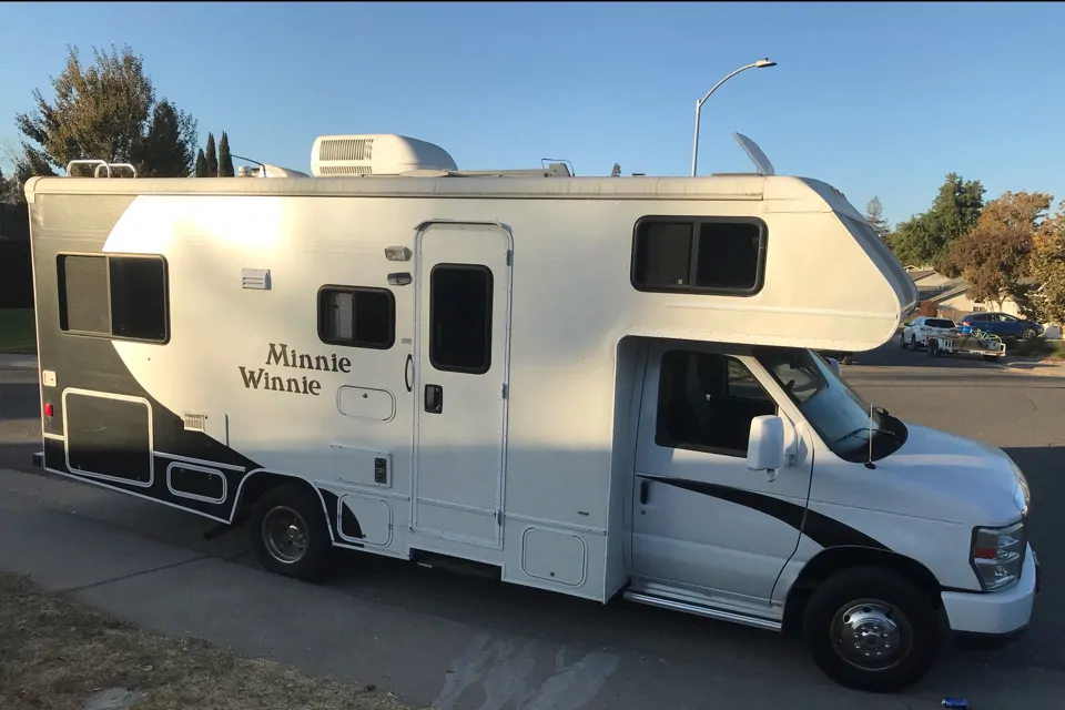2003 Winnebago Minnie Winnie