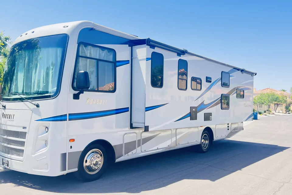 2022 Coachmen pursuit