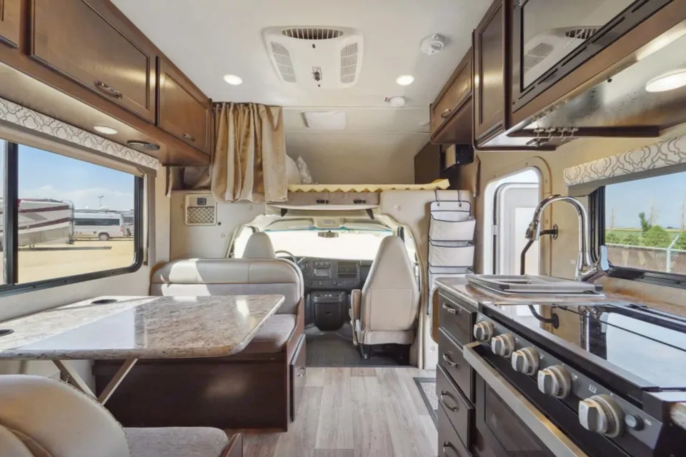 2019 Thor Motor Coach Freedom Elite 22HEC: Your Gateway to Adventure à Longmont, Colorado