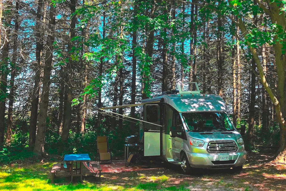 2021 Leisure Travel Vans Wonder RTB