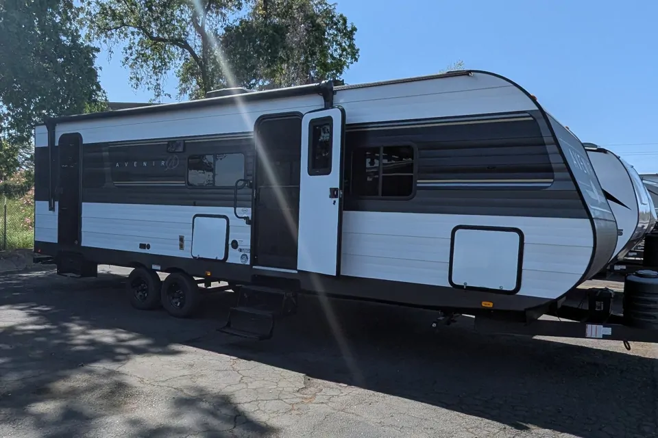 2024 Cruiser RV Avenir