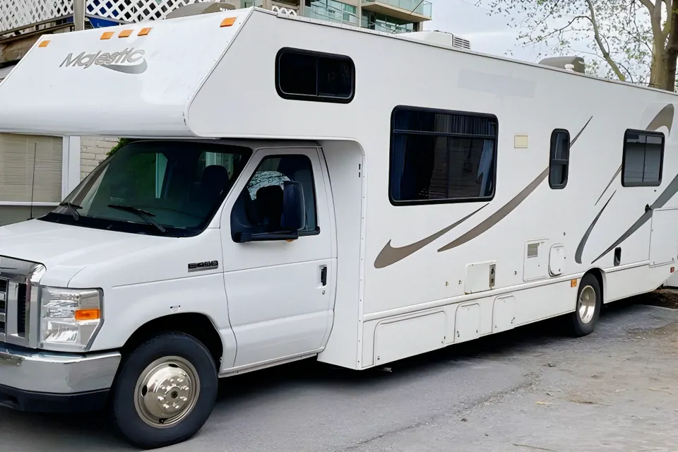 2017 Thor Motor Coach Majestic