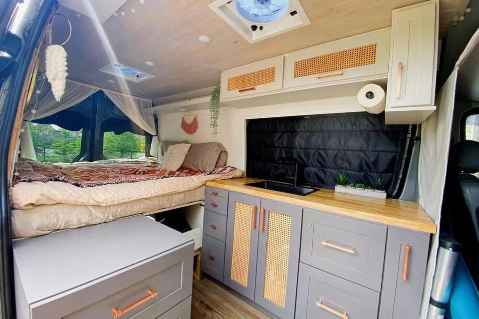 2013 Mercedes-Benz 144WB
