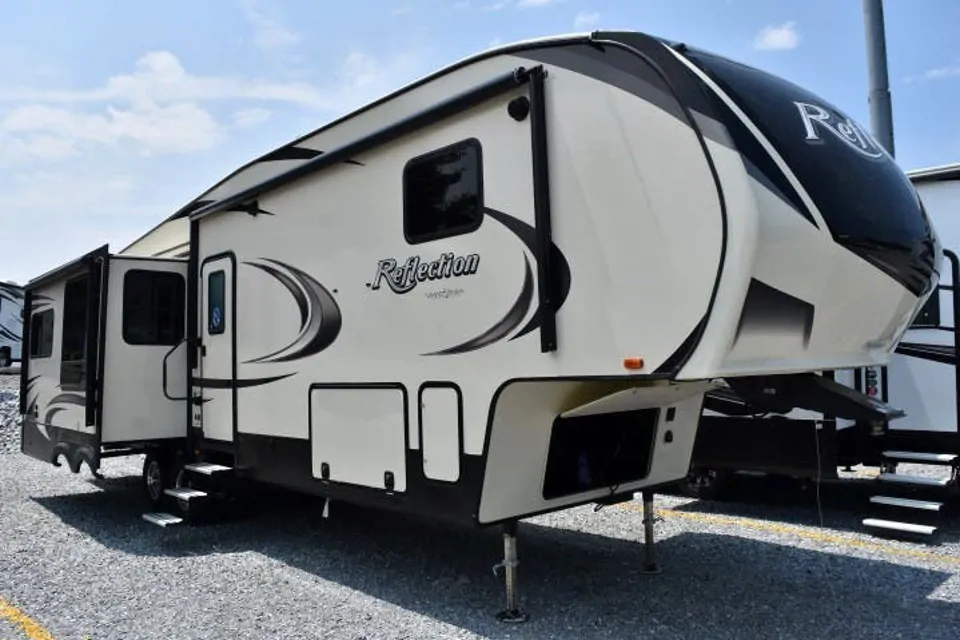 2020 Grand Design 337RLS