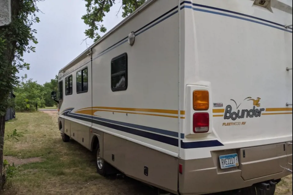 Rich's Fleetwood Bounder Class A in Willow-River, Minnesota