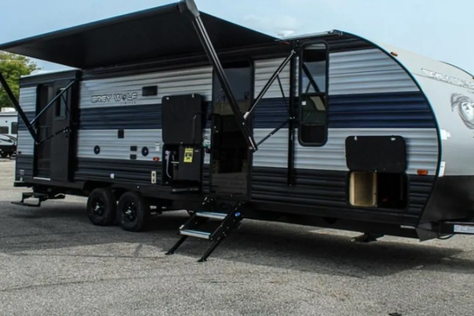 2021 Cherokee Grey Wolf Travel Trailer in Watford, Ontario