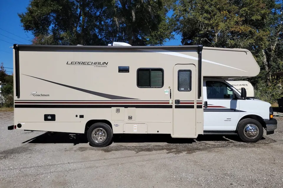 Coachmen Leprechaun 230FS in Jacksonville, Florida