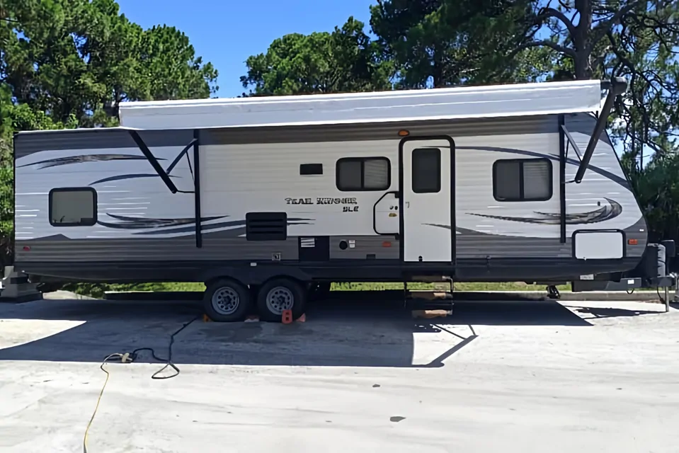 2017 Heartland Trail Runner SLE 30