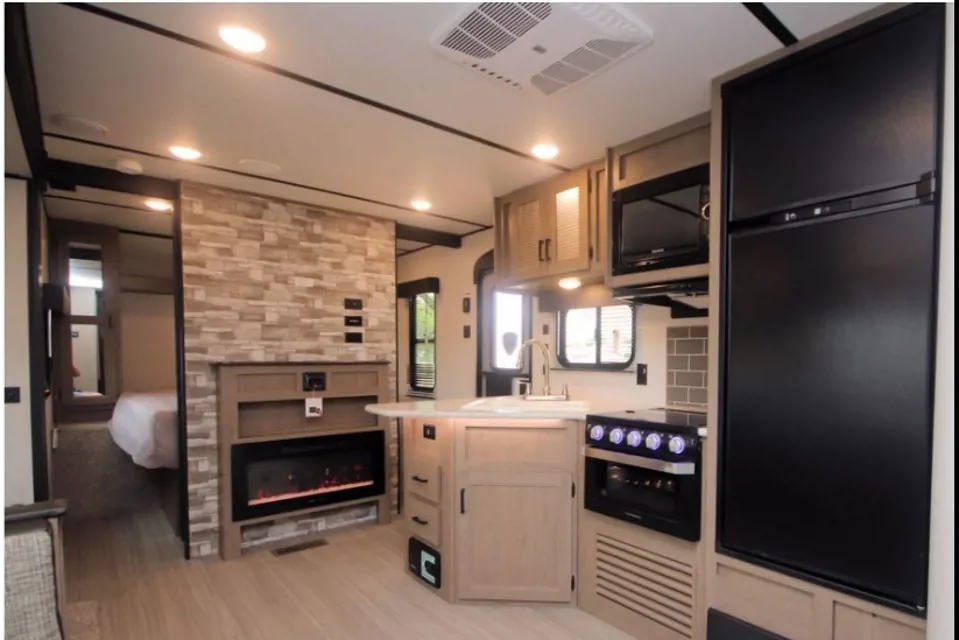2021 Family Fun RV Bunkhouse - Plus a FREE 3 Day / 2 Night trip on us (Joey) in Cibolo, Texas