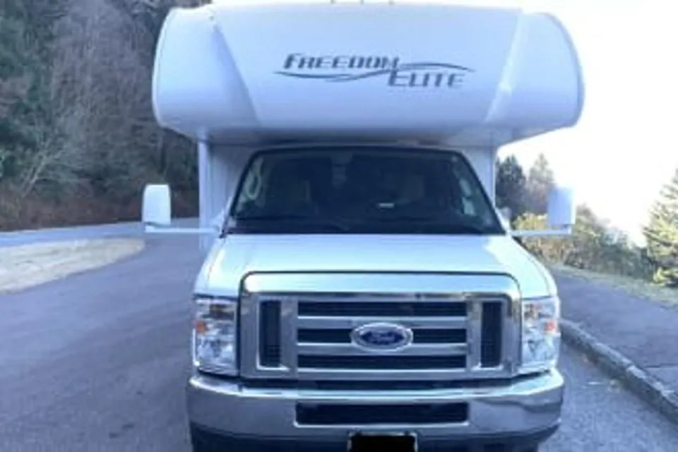 RV Trippin - "Eleanor" - Thor Freedom Elite à Magnolia, Texas